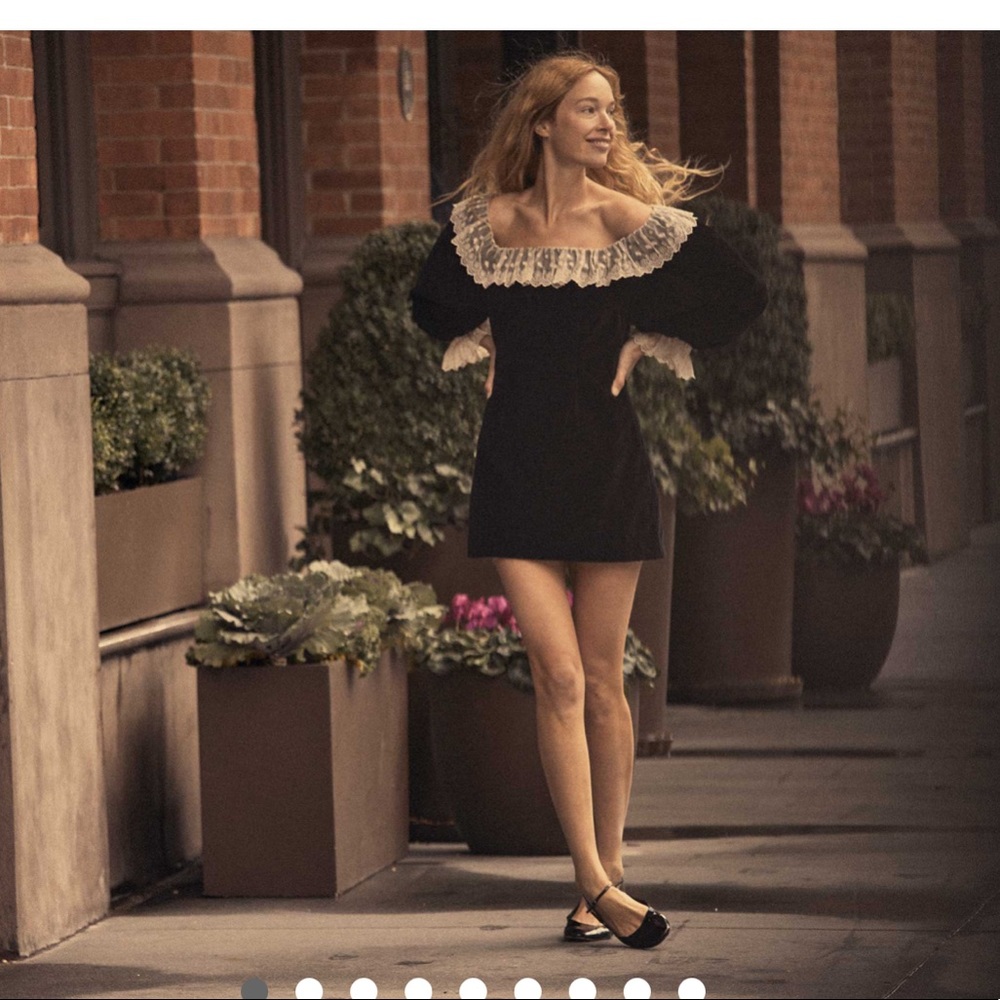ISO DOEN FRANIQUE DRESS IN SIZ XS OR SMALL